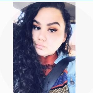 Meet your Posher, Esmeralda